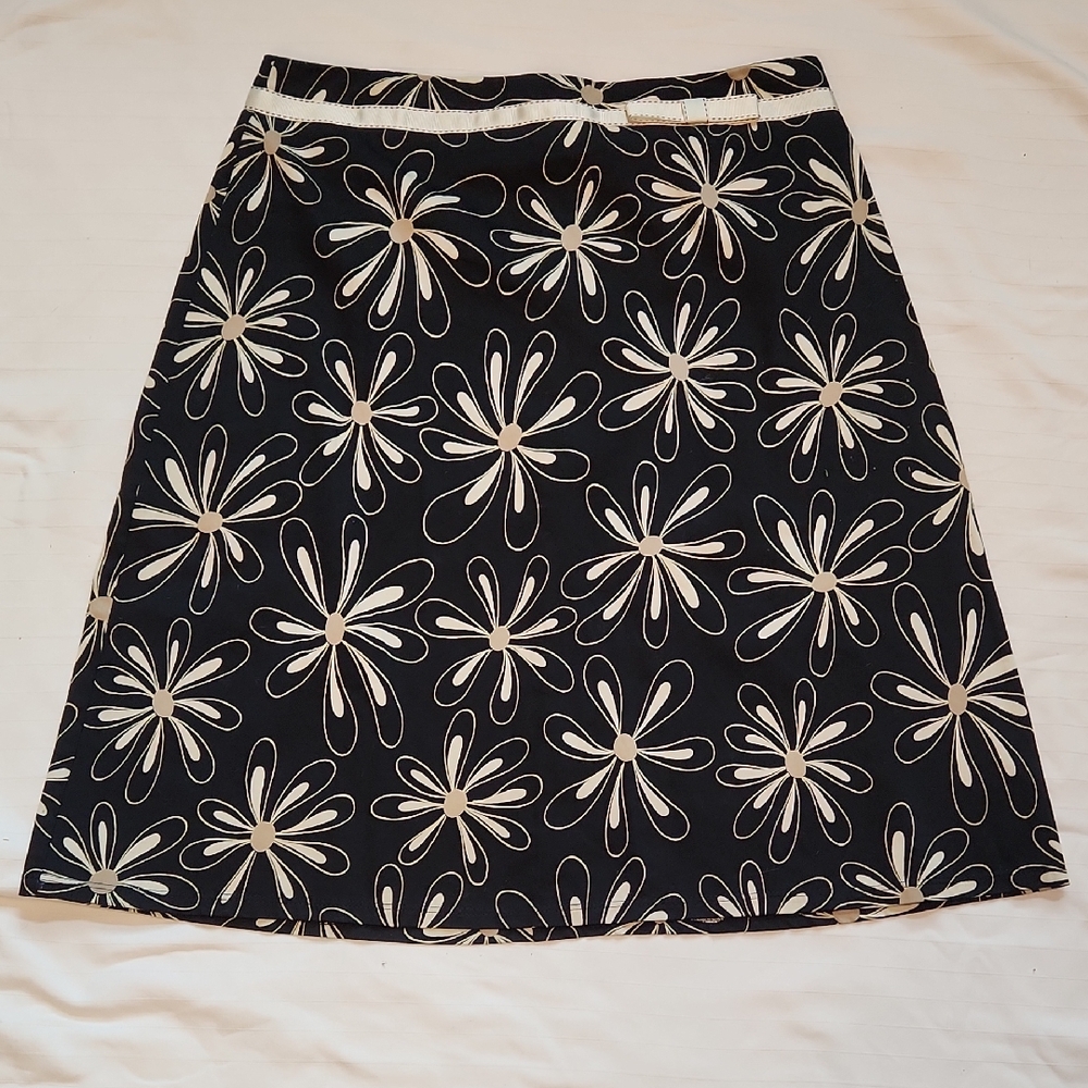 Lily Black and White Floral A-Line Skirt 97% Cotton Sz Med
